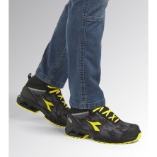 BOTA DIADORA SHARK STABLE IMP MID S3S
