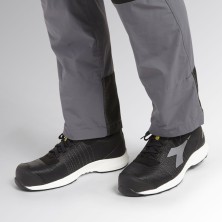 zapatilla diadora fly litebase matryx low s3l en negro/blanco