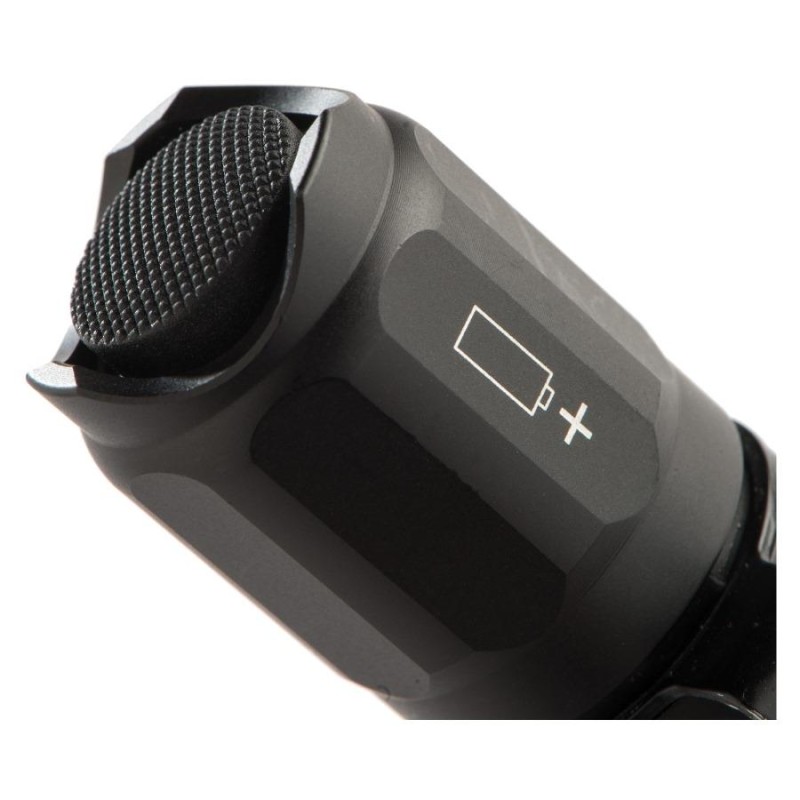 Linterna tactica peli 7000