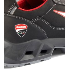 zapatilla diadora shark engine low s3s en negro/rojo