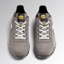 zapatilla diadora glove net low s3l en gris claro