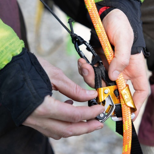 Kit de ascenso petzl knee ascent