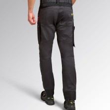 pantalón diadora hybrid poly performance en negro/espectro