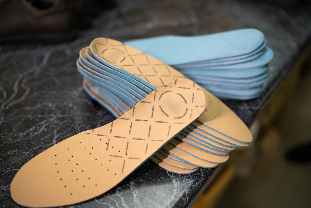 Plantilla ergonómica extraíble de un zapato de seguridad
