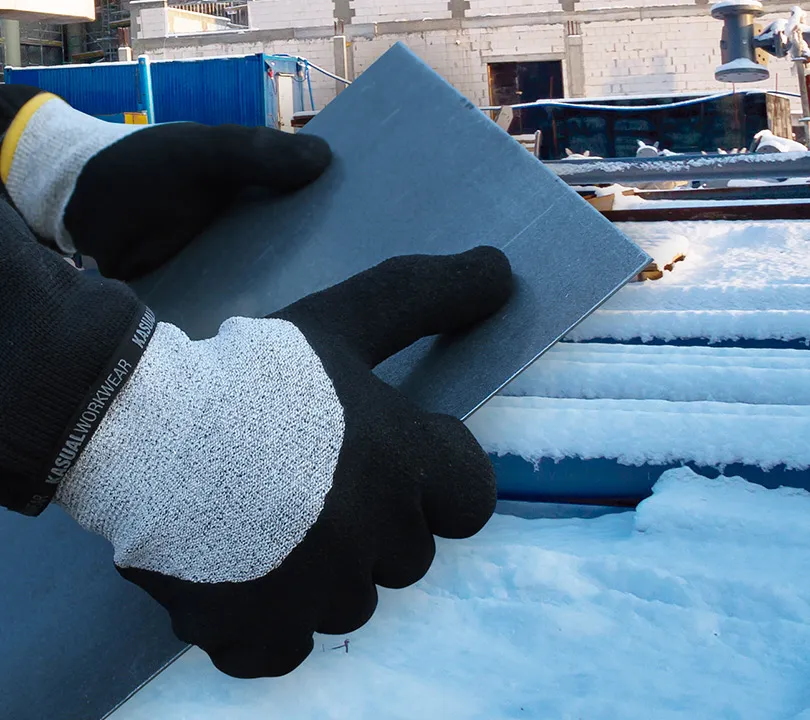 Guantes de trabajo para el frío en entornos laborales