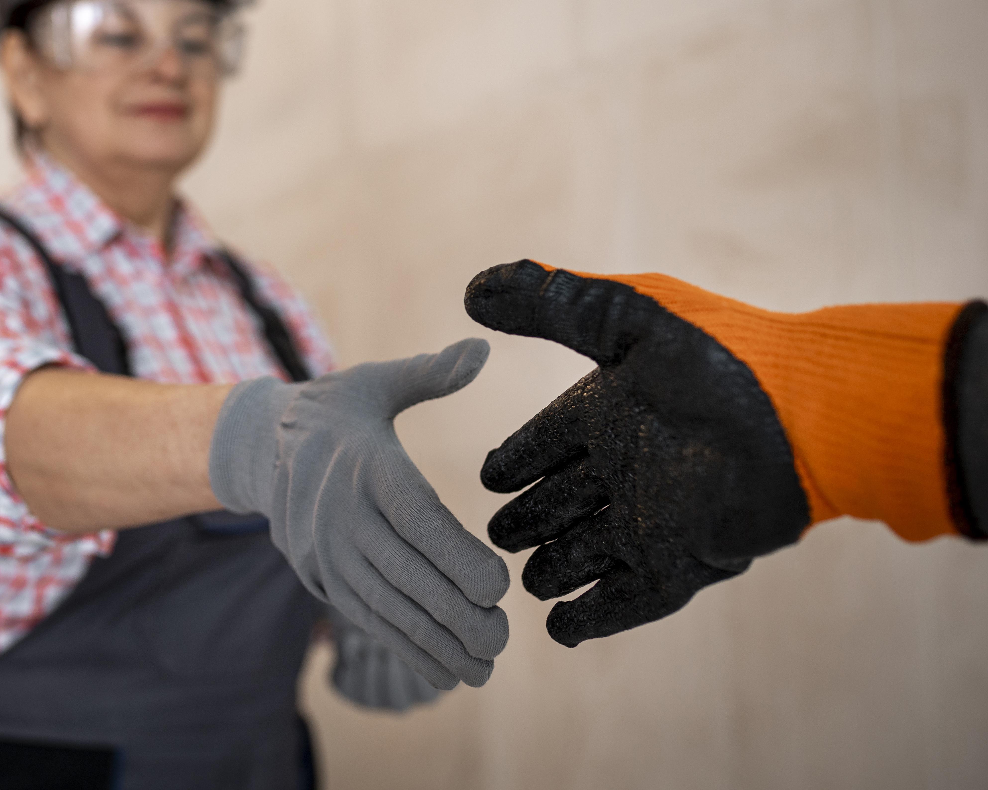 Tipos de guantes para residuos industriales