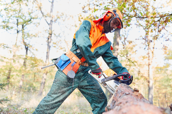 Trabajador utilizando equipo de protección