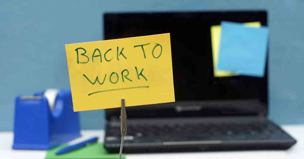 Fin de las vacaciones: Evita riesgos psicosociales en la vuelta al trabajo